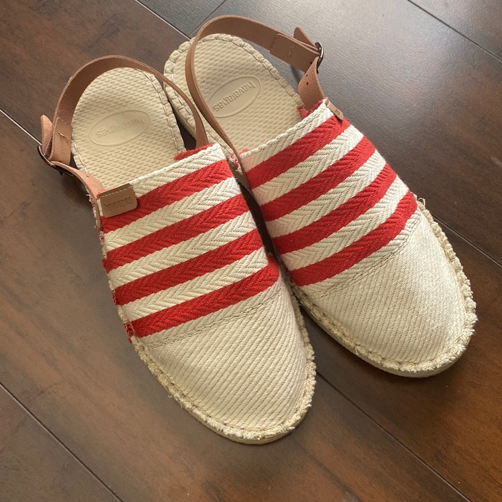 Like-new Havaianas slingback espadrilles sandals